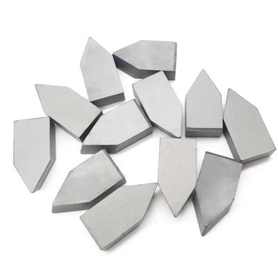 맞춤형 크기 고내마모성 텅스텐 카바이드 브레이즈 팁 (YG6 YG6X YG8 YG9C YG11C YG13C 합금)